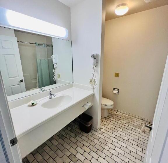 Habitació Deluxe Llit King, Court Plaza Inn & Suites Of Mackinaw