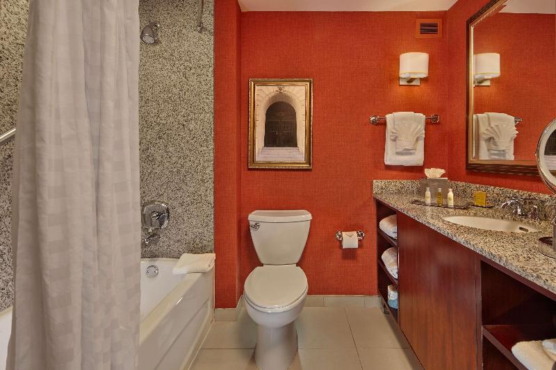 Люкс Кровать Кинг, Doubletree By Hilton Little Rock
