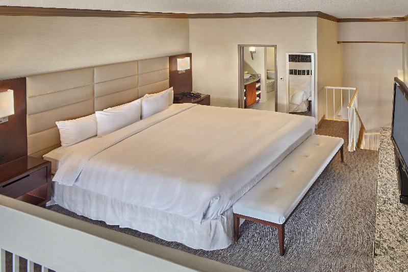Люкс Кровать Кинг, Doubletree By Hilton Little Rock