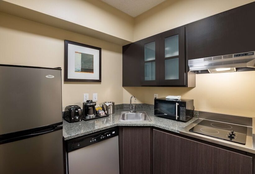 Люкс, Doubletree Suites By Hilton Austin Downtown Capitol