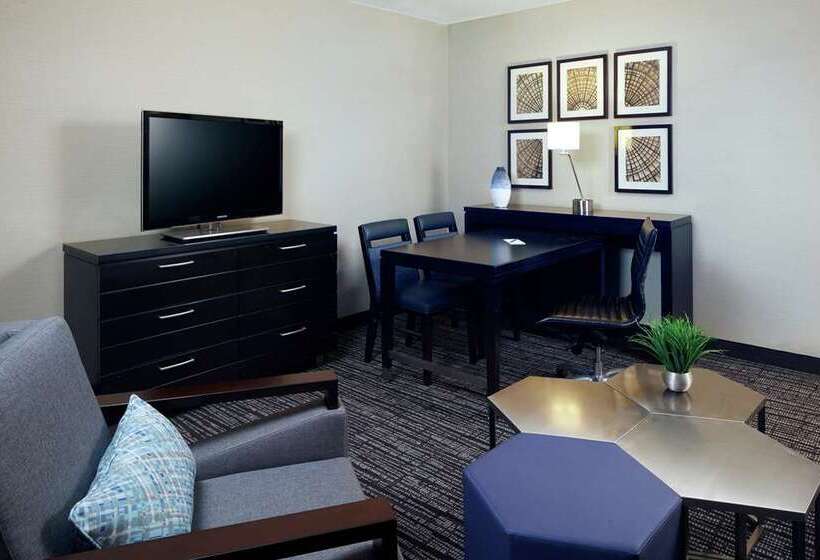 스위트 킹사이즈 침대, Embassy Suites By Hilton Baltimore At Bwi Airport