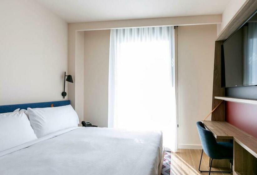 带大床的标准间, Hampton By Hilton Alcobendas Madrid