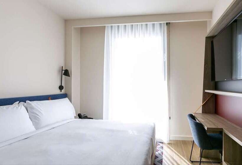 带大床的标准间, Hampton By Hilton Alcobendas Madrid