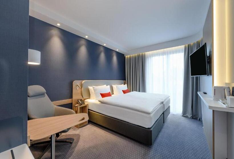 Номер Стандарт Адаптированный для Инвалидов, Holiday Inn Express Göttingen, An Ihg