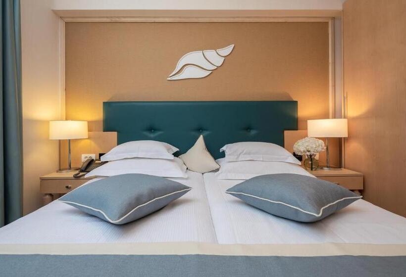 Апартаменты 1 Спальня с Балконом, Aparthotel Flora