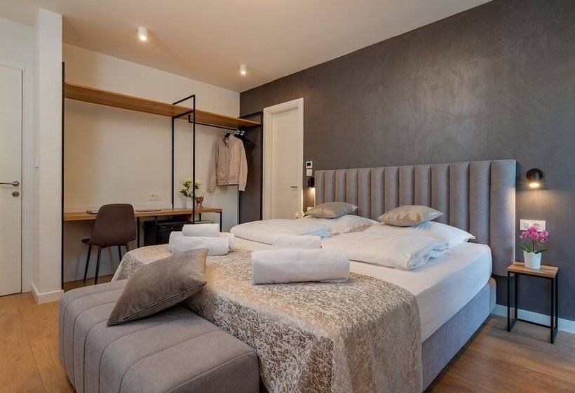 اتاق لوکس با چشم‌انداز باغ, Seven Seas Residence