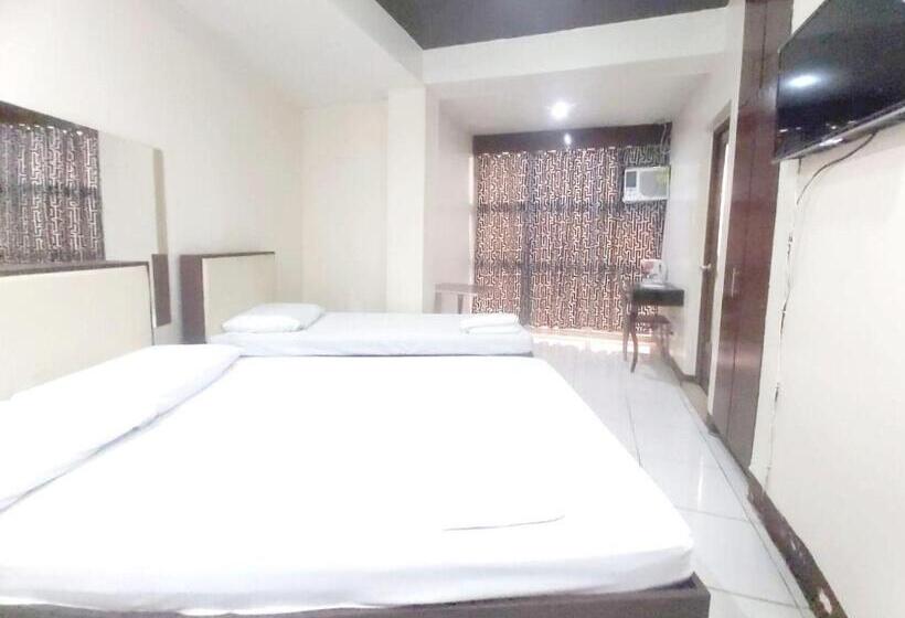 غرفة قياسية ثلاثية, Cosmo Hotel Espana Near Ust
