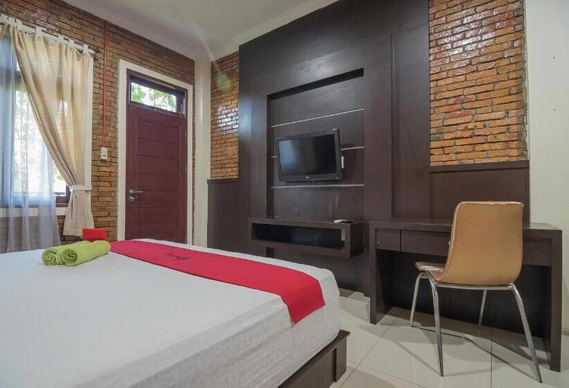 Полулюкс, Reddoorz Plus Near Cambridge City Square 2