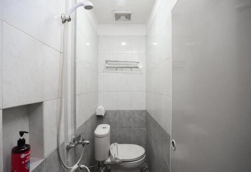 Номер Стандарт, Reddoorz Near Binus Anggrek 2