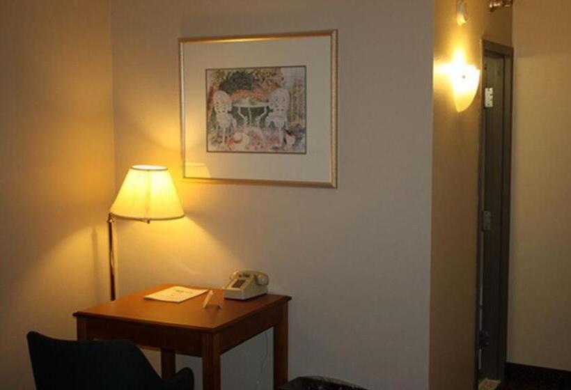 Стандартный Номер Кровать Кинг, Emerald Inn