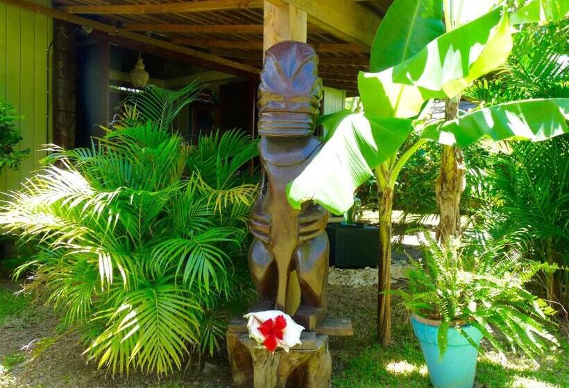 سوئیت جونیور با چشم‌انداز باغ, Poerani Moorea