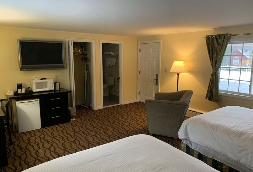 Номер Deluxe, Four Winds Country Motel