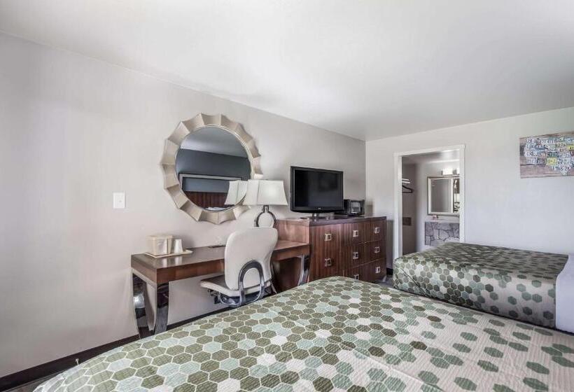 Номер Стандарт 2 Двуспальные Кровати, Econo Lodge Neenah