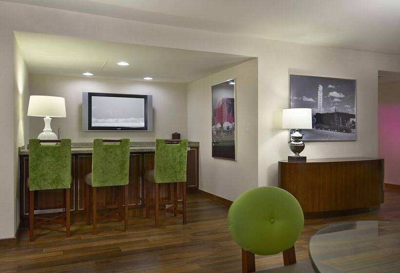 سوئیت با تخت بزرگ, Flamingo Las Vegas Hotel & Casino