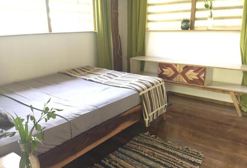 اتاق استاندارد با بالکن, Hostel Clandestino Maderas