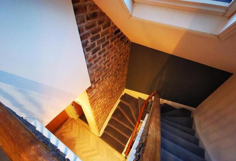 اتاق استاندارد با تخت بزرگ, The Balerno Inn