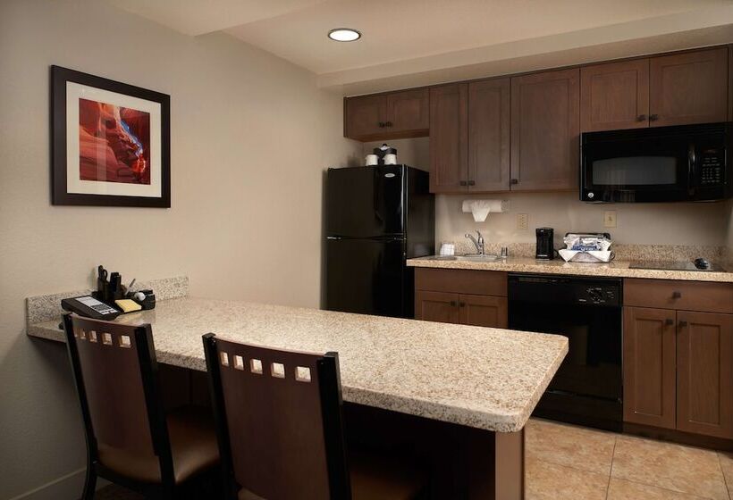 Номер Стандарт с Балконом, Hampton Inn & Suites Phoenix/scottsdale