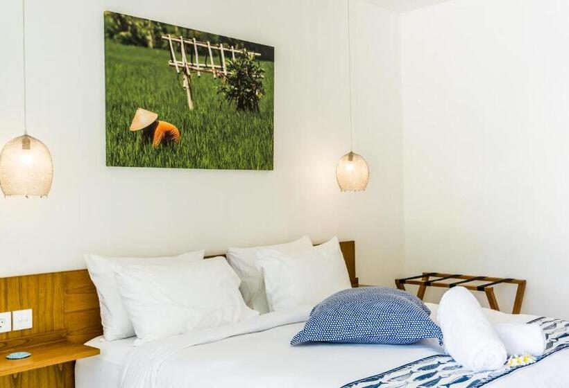اتاق استاندارد با چشم‌انداز استخر, The Capital Hotel And Resort Seminyak