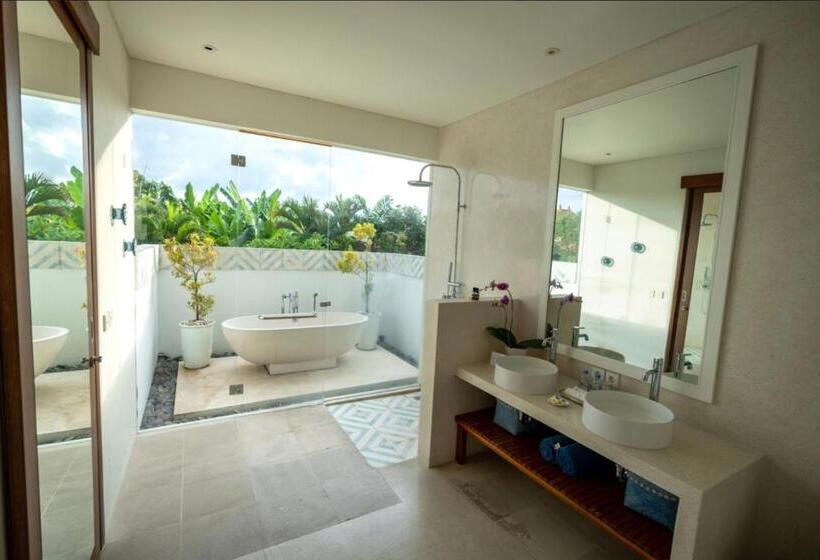 ویلای 3 خوابه, The Capital Hotel And Resort Seminyak