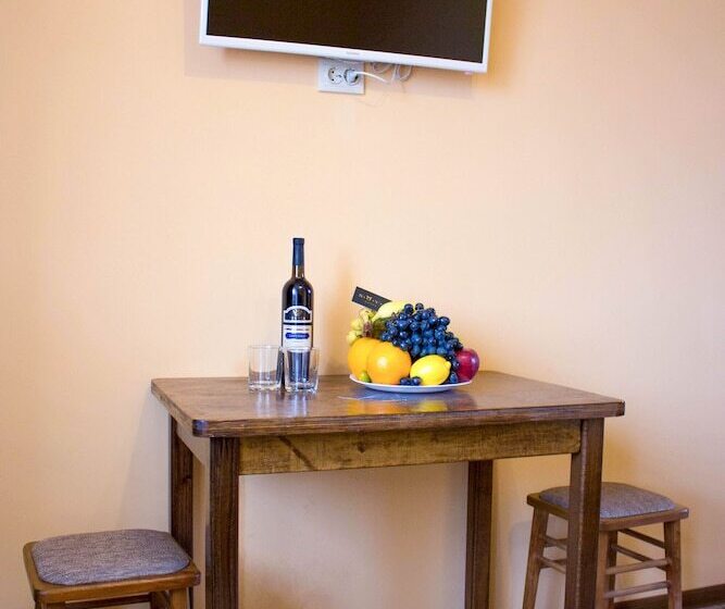 اتاق استاندارد سه نفره, Guest House Sova