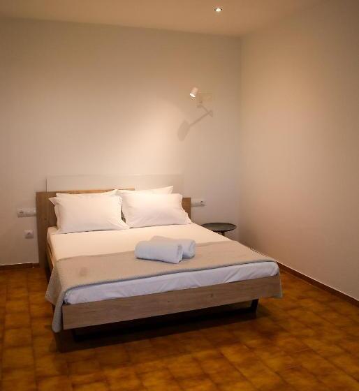 Апартаменты 1 Спальня, Pharos Apartments