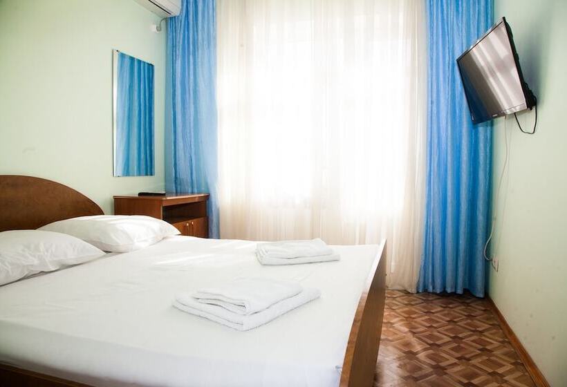 Номер Стандарт с Балконом, Leto Guest House