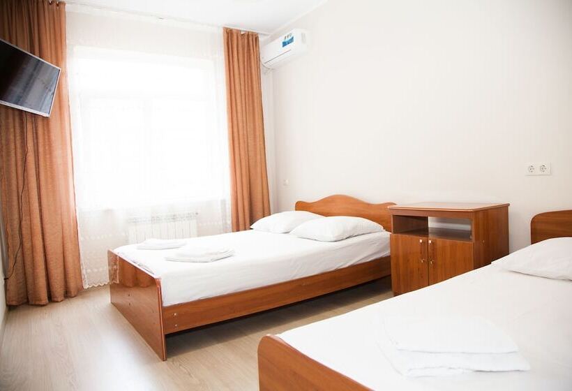 Номер Стандарт Трехместный, Leto Guest House