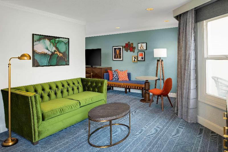 스탠다드 룸 킹사이즈 침대, Hayes Mansion San Jose, Curio Collection By Hilton