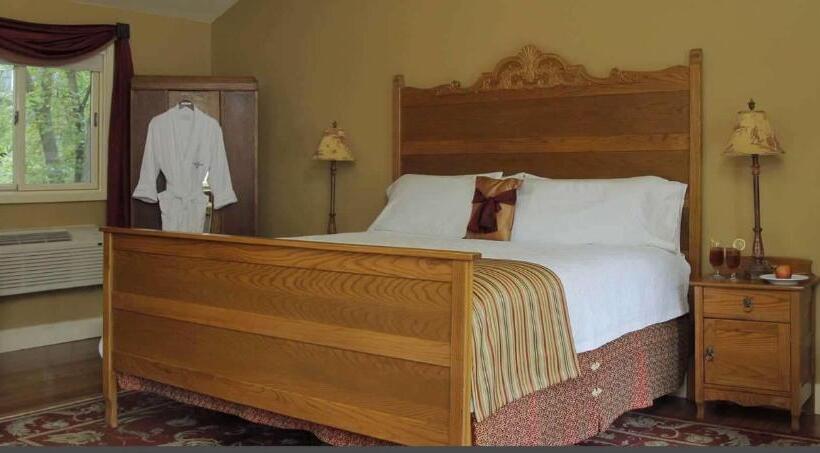Люкс с гидромассажем, Heartstone Inn