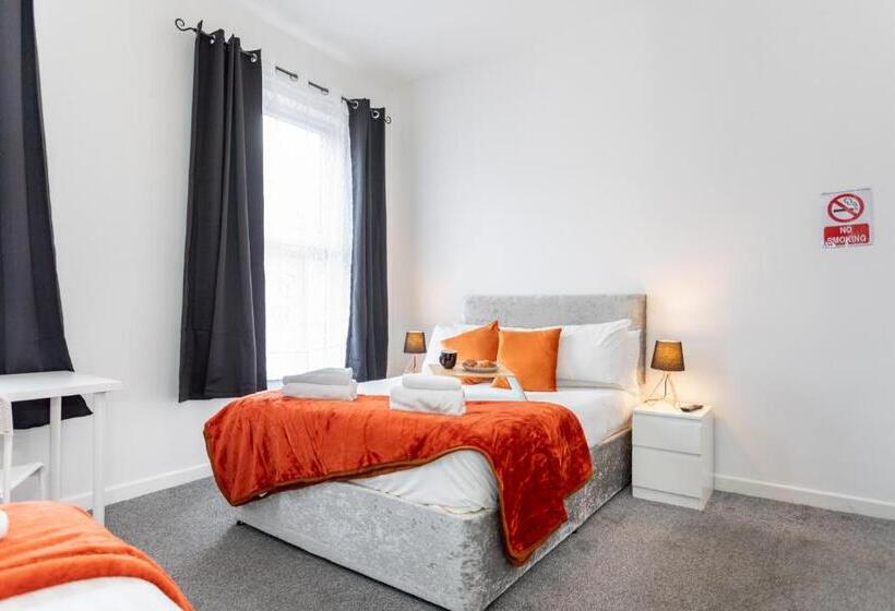 Трехместный Номер Комфорт, Castlereagh Guest House