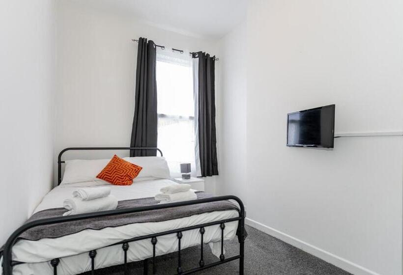 Номер Стандарт, Castlereagh Guest House