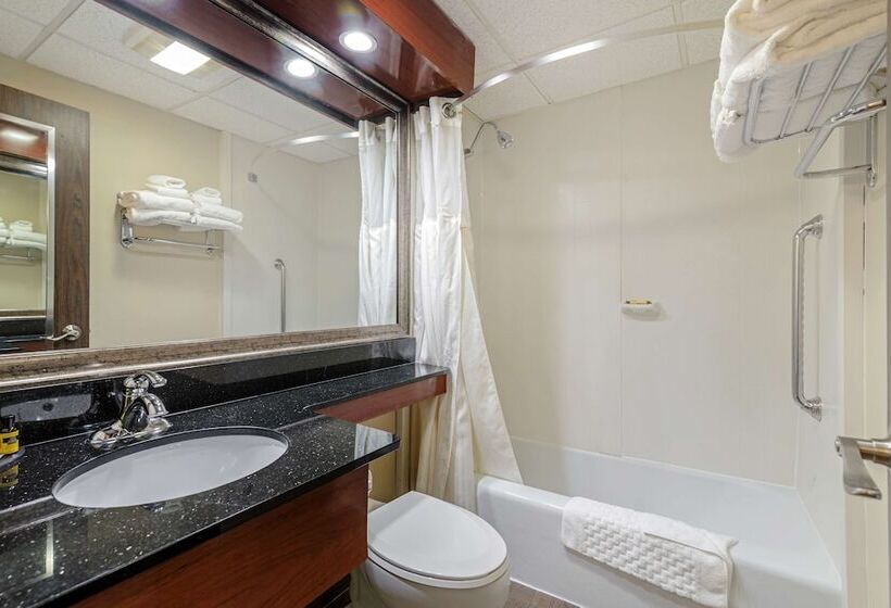 Номер Стандарт 2 Двуспальные Кровати, Best Western Plus Augusta Civic Center Inn