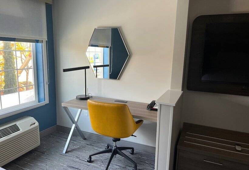 Номер Стандарт, Holiday Inn Express Hotel & Suites Portland   Jantzen Beach, An Ihg