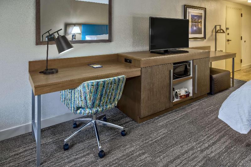 Номер Стандарт, Holiday Inn Express Grand Rapids Southwest, An Ihg