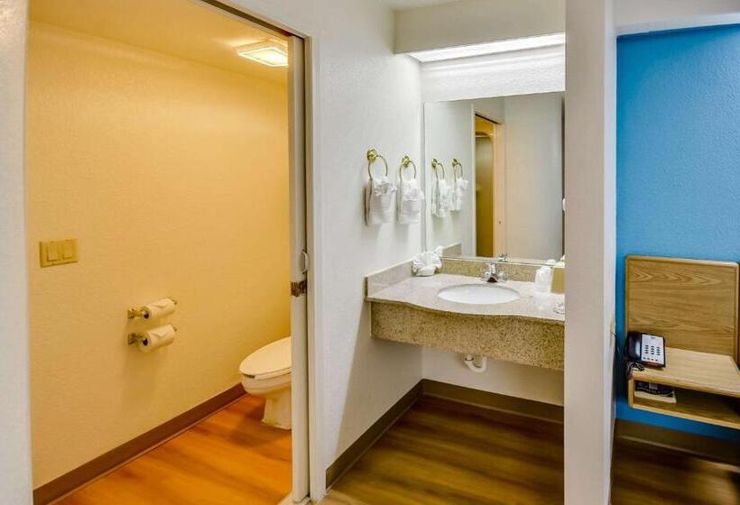 Номер Стандарт Адаптированный для Инвалидов, Motel 6katy, Tx  Houston