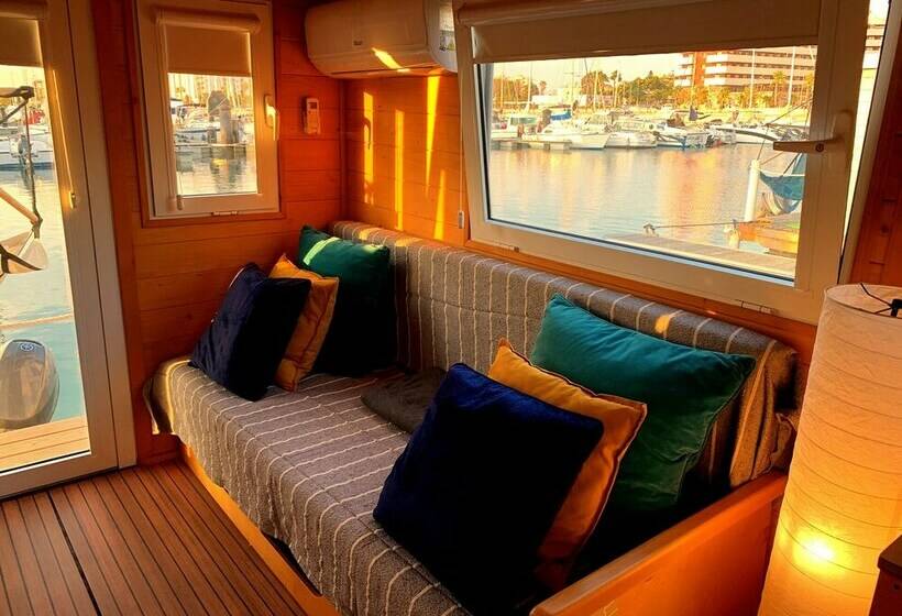 خانه 1 خوابه, Boat Haus Mediterranean Experience Alcaidesa  La Linea