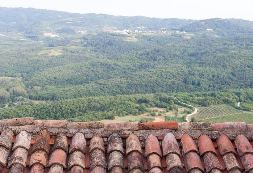 标准间, Houses Of Motovun