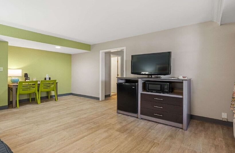 Люкс, Best Western Plus Holiday Sands Inn & Suites