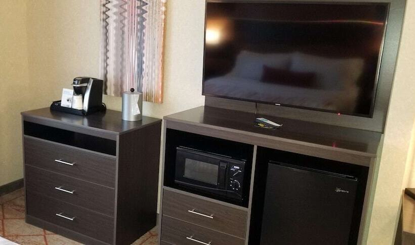 Номер Стандарт 2 Двуспальные Кровати, Best Western Plus Warsaw