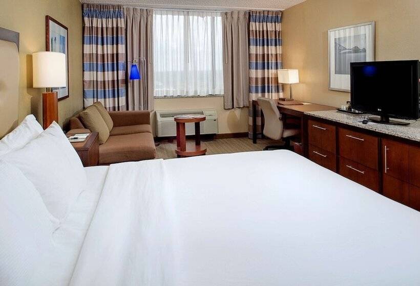 Номер Deluxe, Doubletree By Hilton St. Louis   Westport