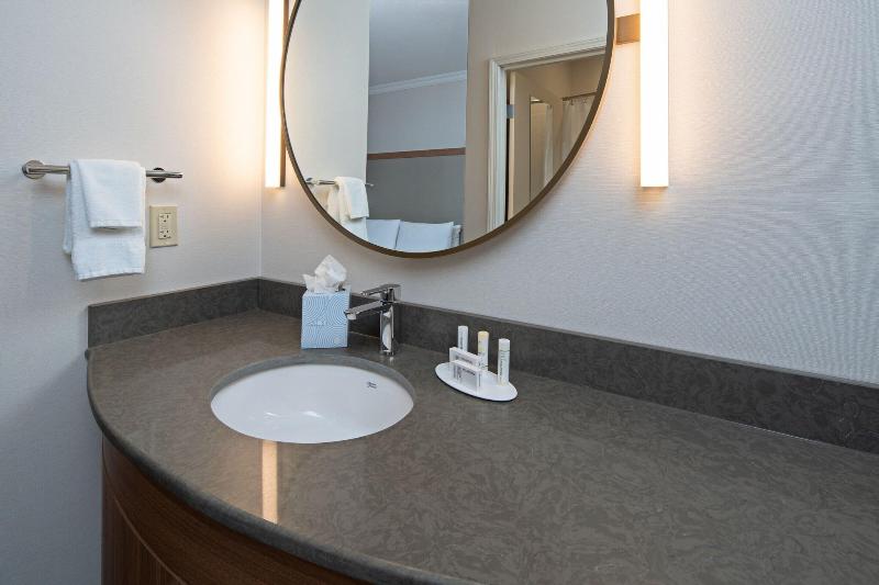 Suite Queen Bed, Fairfield By Marriott Inn & Suites Seattle Seatac Airport