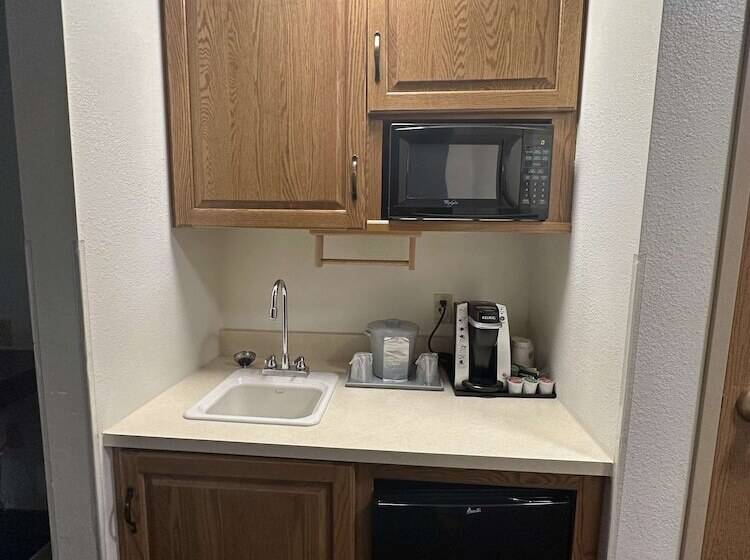 Люкс Адаптированный для Инвалидов, Surestay Plus By Best Western Fremont I 69