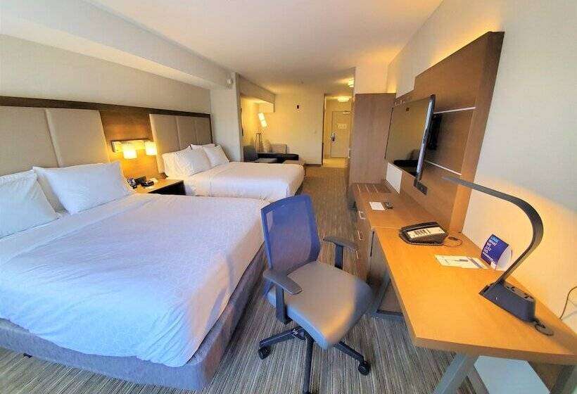 Люкс, Holiday Inn Express Hotel & Suites Seattle North   Lynnwood, An Ihg