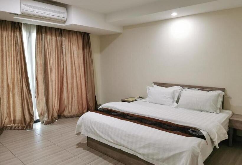 Номер Deluxe Кровать Кинг, Melang Inn