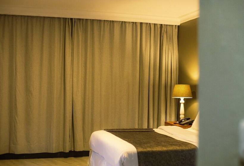 Трехместный Номер Deluxe, Malkia Trees Lodge