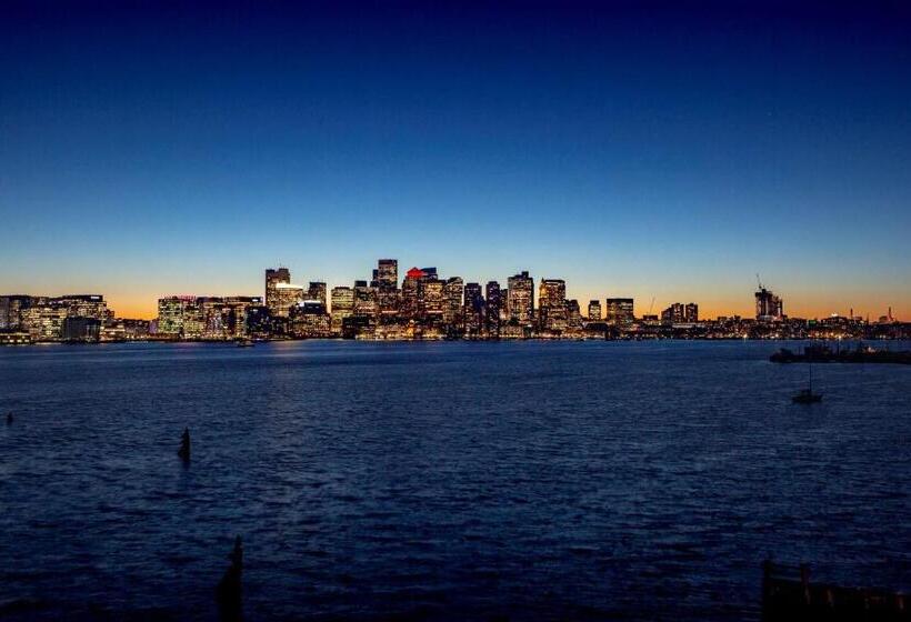 带2个双人床的标准工作室, Hyatt Regency Boston Harbor
