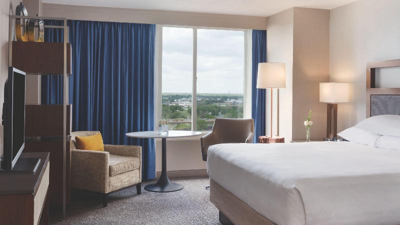 اتاق استاندارد با تخت بزرگ, Hyatt Regency Wichita