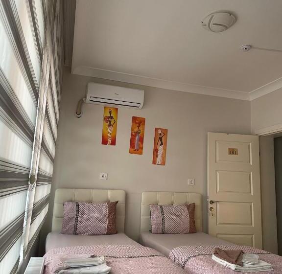 标准间带阳台, Teki̇nler Otel