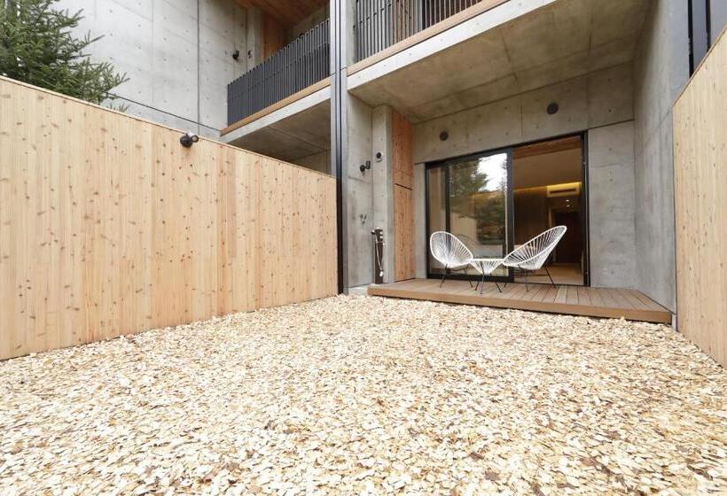 Номер Стандарт Вид на Сад, Regina Resort Kyukaruizawa