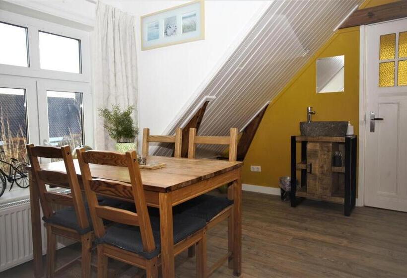 4인용 스탠다드 룸, B&b  T Skoalhûs